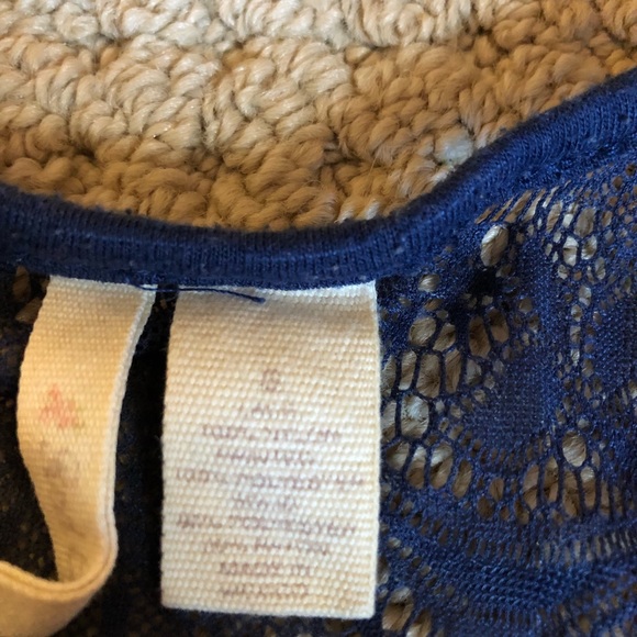 Red camel tank top - Picture 2 of 2